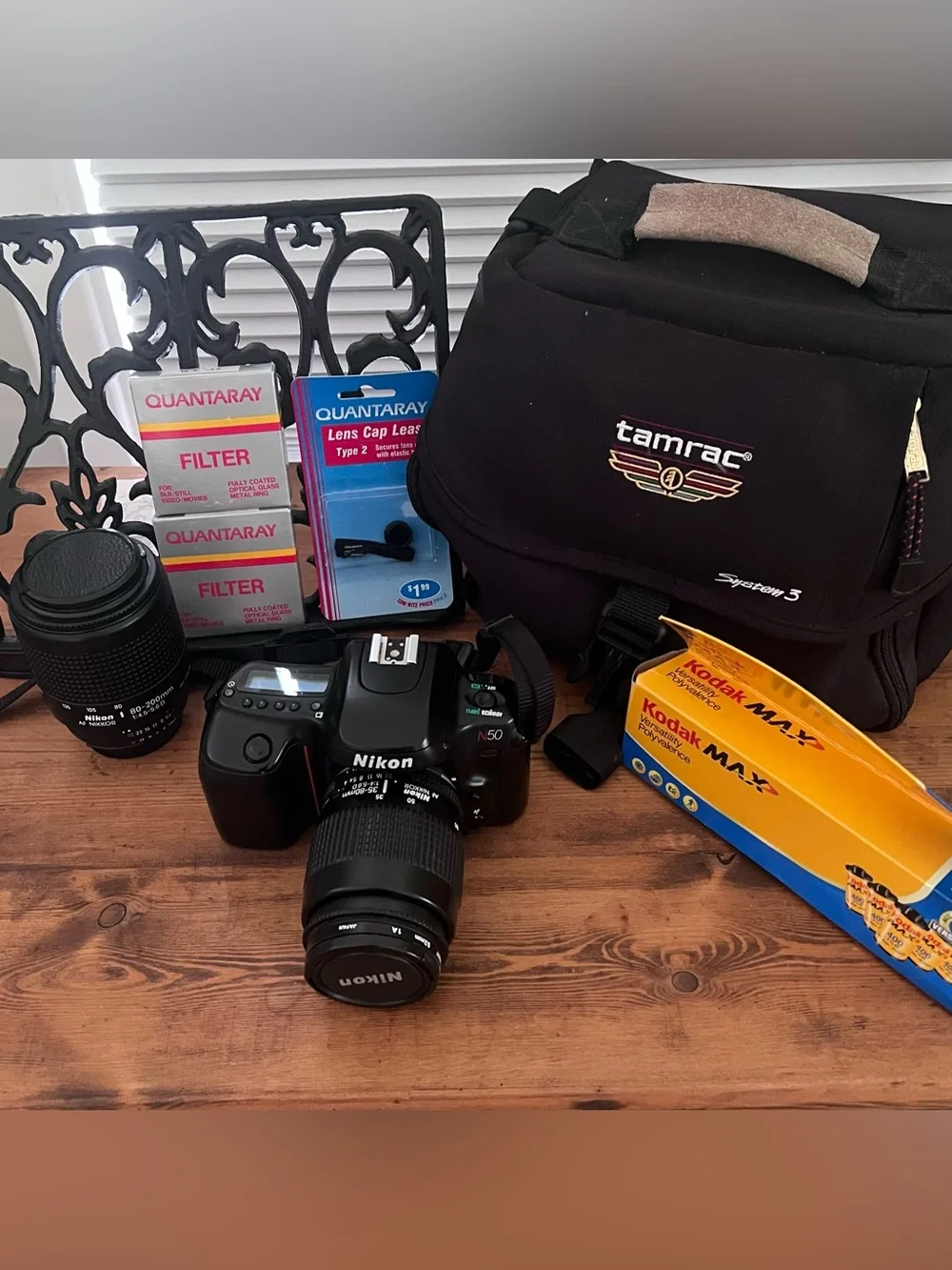 Nikon D50 DSLR Kit in Black with Tamrac Bag and Accessories